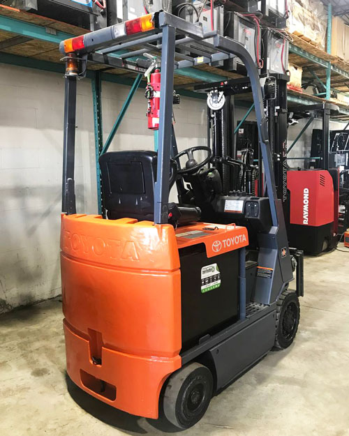 Electric Forklift Toyota 7FBCU15 3000 lbs » FORKLIFT PLUS
