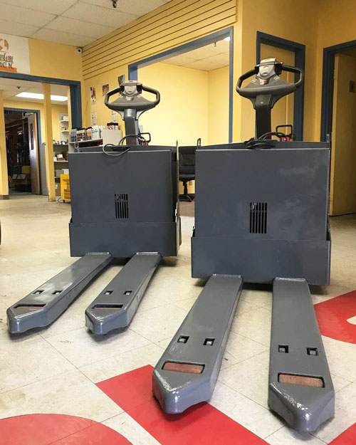 Transpalette électrique Jigger Toyota 8HBW23 4500 lb FORKLIFT PLUS