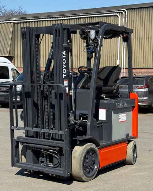 Electric Forklift Toyota 8FBCU20 COMP 4000 lbs - Image 3