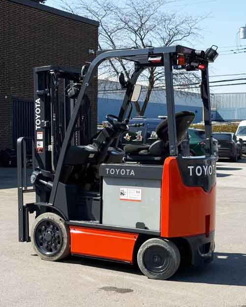 Electric Forklift Toyota 8FBCU20 COMP 4000 lbs - Image 4
